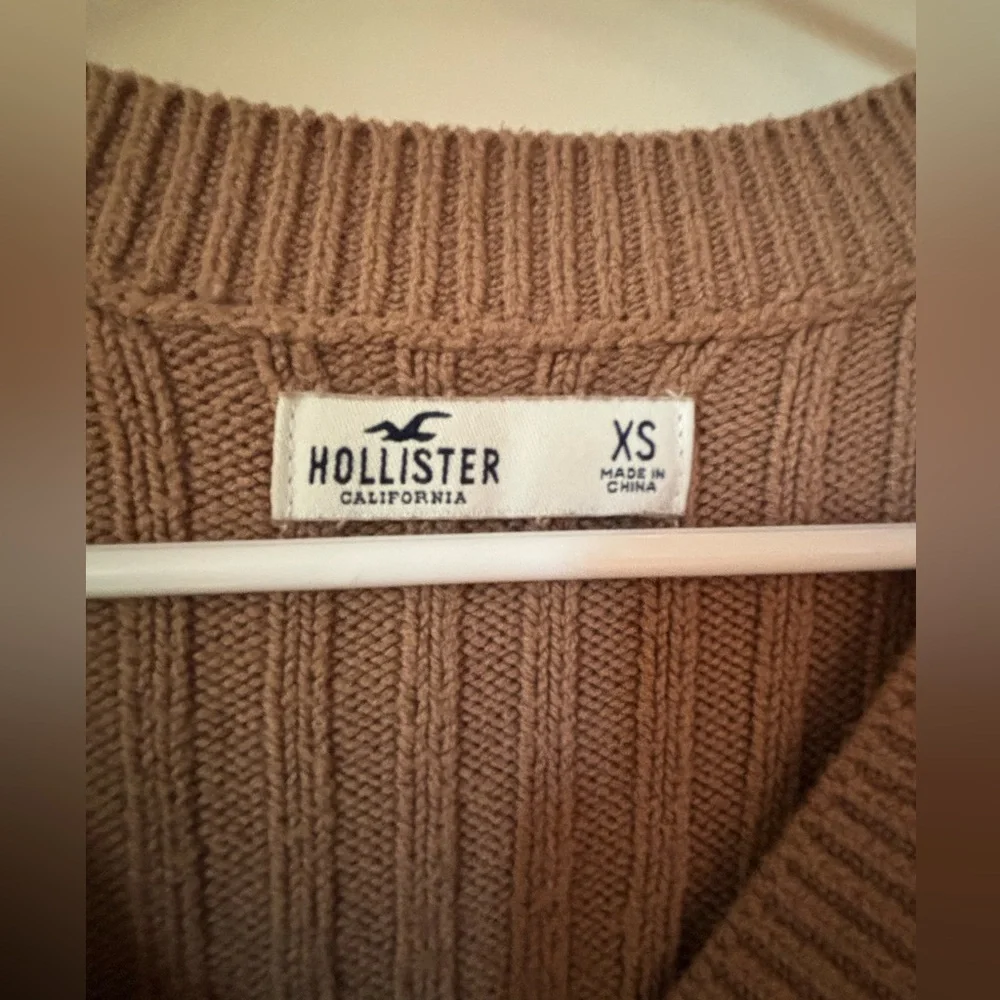Hollister; Cropped Knit Cardigan - Picture 3 of 3
